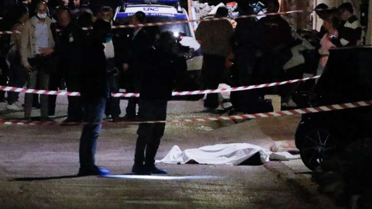 Δολοφονία Μακρή: Σύλληψη ενός δράστη-Αναζητείται ο αδελφός του