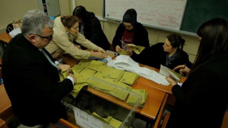 Επανακαταμέτρηση σε 15 επιπλέον περιφέρειες της Κωνσταντινούπολης