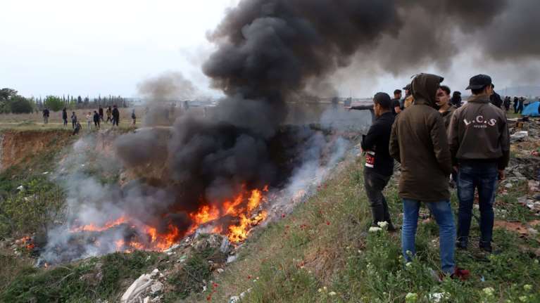 Διαβατά: Στήθηκε άτυπος καταυλισμός για 2ο βράδυ - Επί ποδός η ΕΛΑΣ