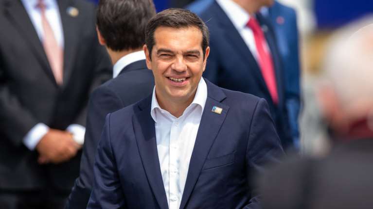 LIVE η ομιλία Τσίπρα: Φτάνει πια με το διχασμό - Τώρα μιλάνε οι πολλοί