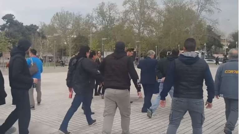 Οπαδοί του ΠΑΟΚ έδιωξαν τον Ψωμιάδη από συγκέντρωσή τους για τη Μακεδονία