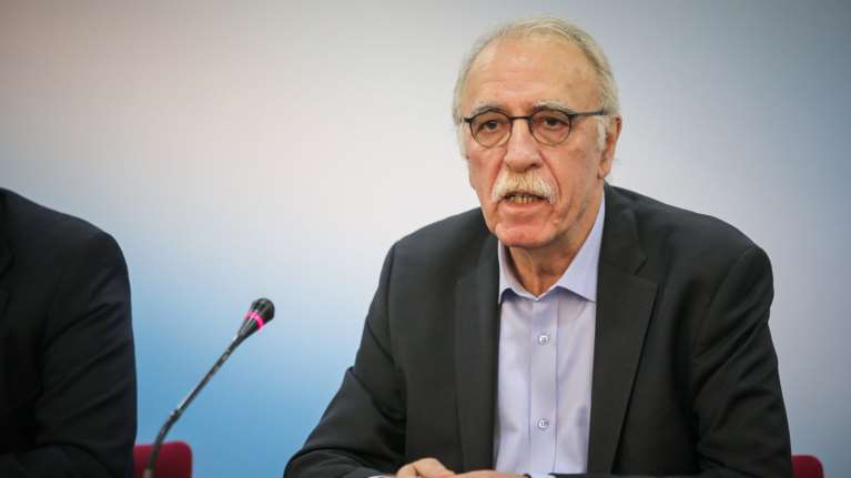 Βίτσας: Διεθνές κύκλωμα διακινητών πίσω από τα Διαβατά