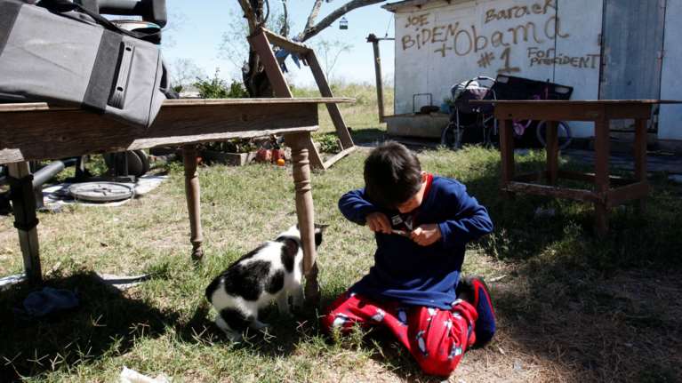 Εκατομμύρια παιδιά θύματα trafficking: Εξώθηση σε πορνεία ή μαύρη εργασία