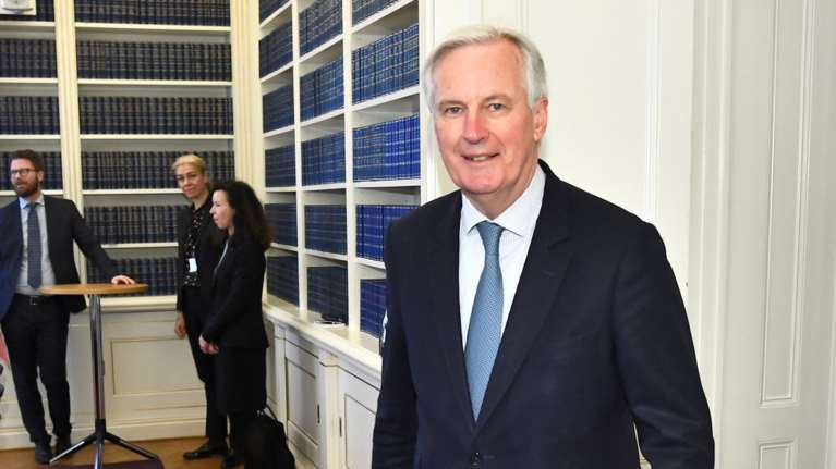 Μπαρνιέ για Brexit: «Ναι» σε μεγάλη παράταση αν μας πουν τι θα την κάνουν