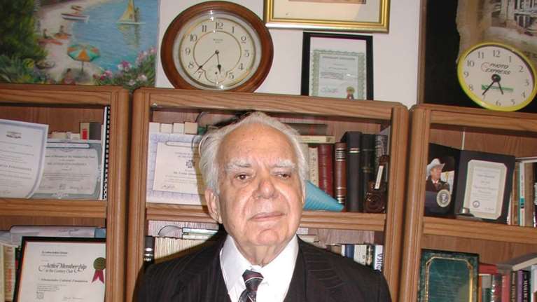 Πέθανε ο βετεράνος δημοσιογράφος Κώστας Αθανασιάδης