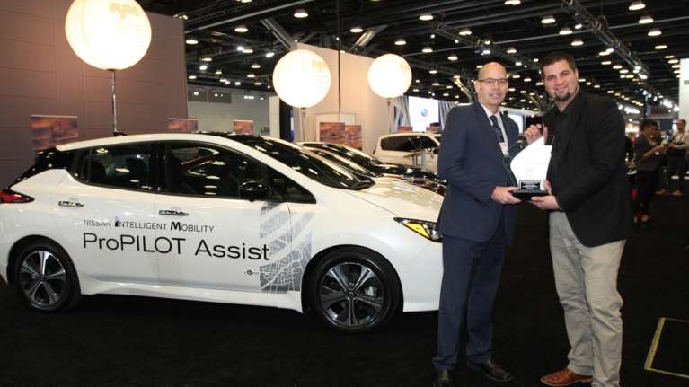 Nissan LEAF: Πράσινο αυτοκίνητο της Χρονιάς στον Καναδά