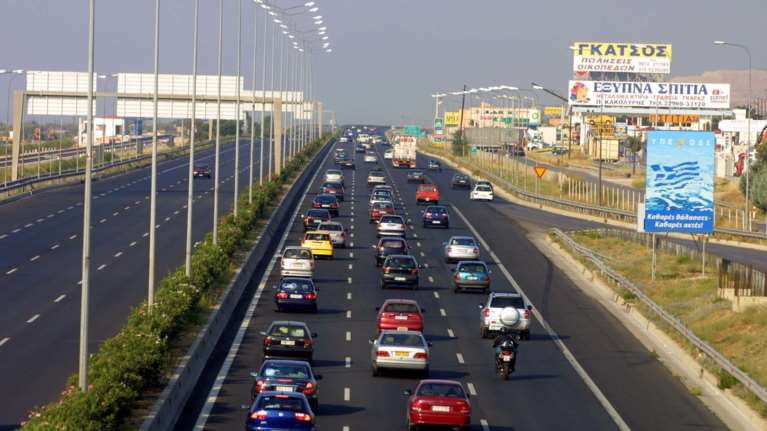 Τέλη κυκλοφορίας με το μήνα: Πριν το Πάσχα η τροπολογία στη Βουλή