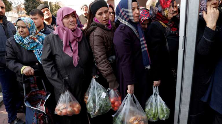 Ανακοινώθηκαν μεταρρυθμίσεις μετά το «καμπανάκι» των εκλογών