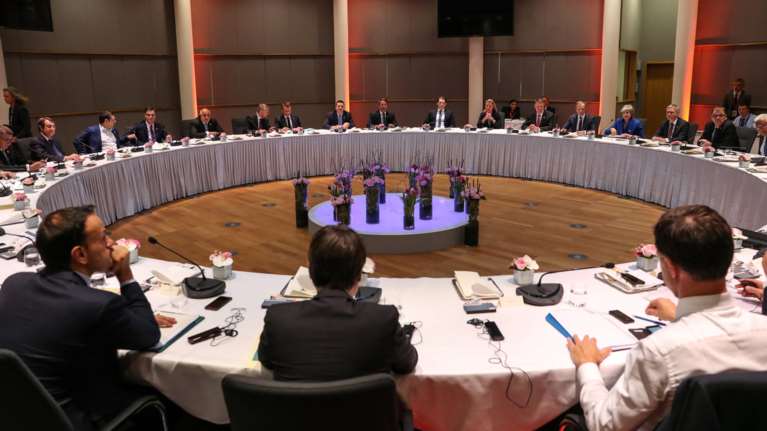 Brexit: Οι «27» ζητούν διασφαλίσεις όσο παραμένει μέλος η Βρετανία