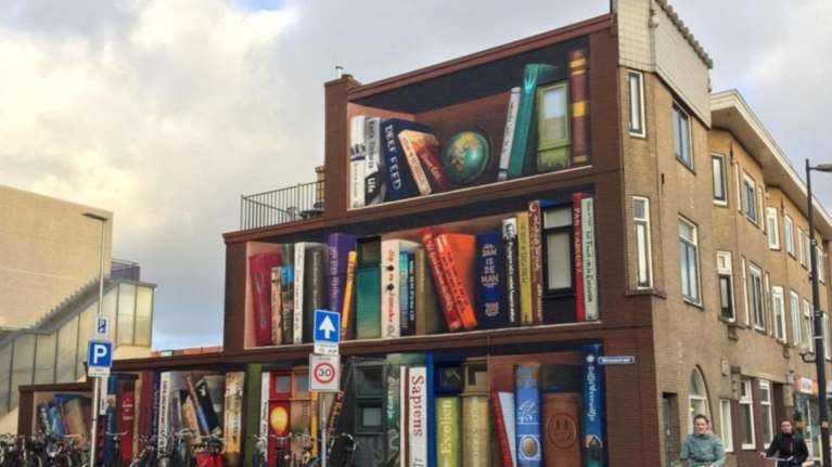 Μια βιβλιοθήκη έργο τέχνης στους δρόμους της Ουτρέχτης