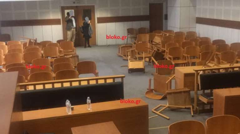 Σοβαρά επεισόδια από Ρομά μέσα στο Εφετείο - 14 προσαγωγές