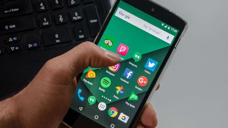 Έπεσε το Facebook και το Instagram σε όλο τον κόσμο