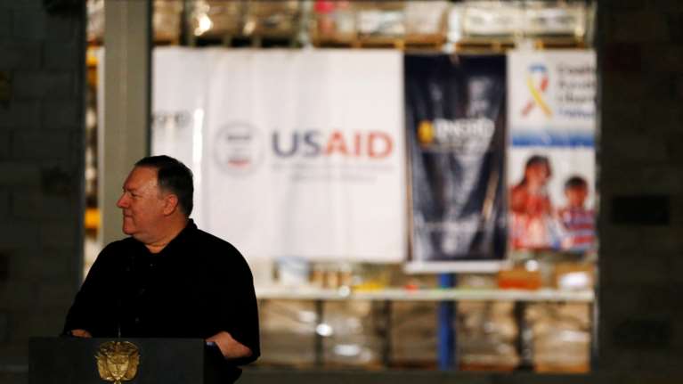 Πομπέο: Θα σφίξει η θηλιά στον λαιμό του Μαδούρο