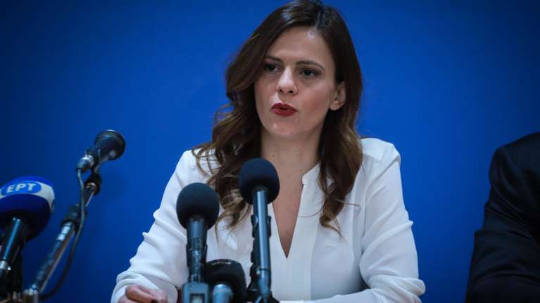 Αχτσιόγλου για 120 δόσεις: Θα ελαφρυνθούν 1 εκατ. οφειλέτες