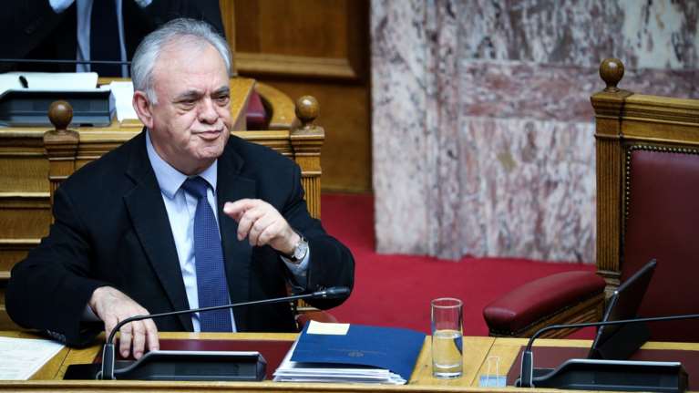 «Επαρκή τα αποθέματα ώστε να μην δανειστούμε έως το 2023»