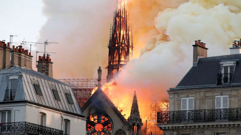 Παναγία των Παρισίων: Διεθνή αρχιτεκτονικό διαγωνισμό διεξαγάγει το Παρίσι