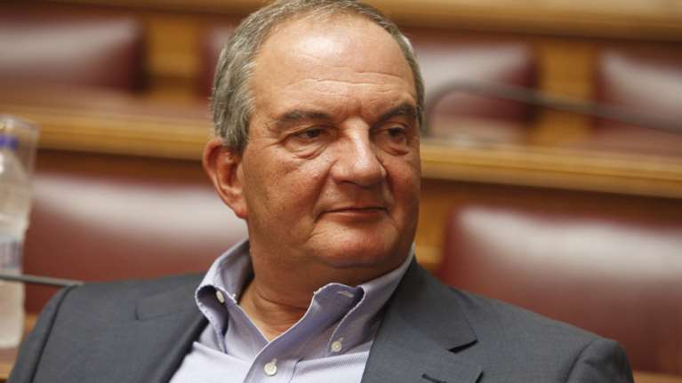 Έγγραφο της ΕΥΠ διαψεύδει τα περί σχεδίου «Πυθία» κατά Καραμανλή