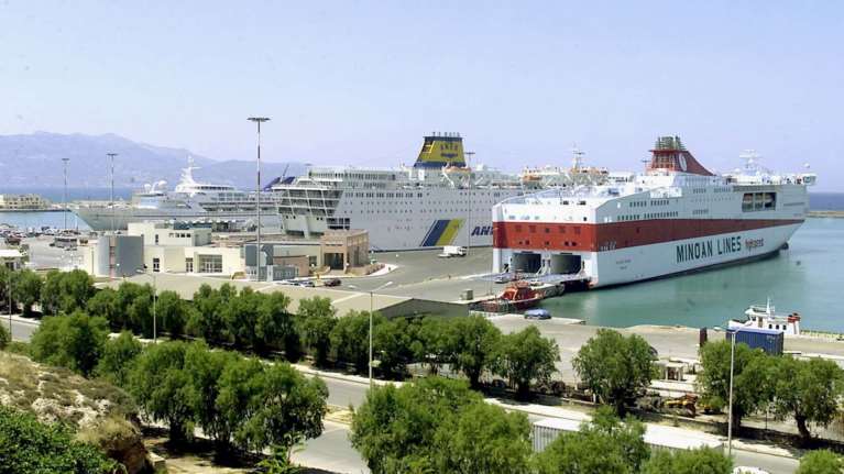 Επέστρεψε στο Ηράκλειο λόγω βλάβης το Superferry II