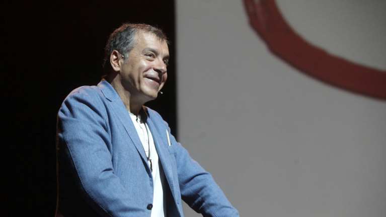 Θεοδωράκης: Όχι σε πράσινους, κόκκινους και μπλε δημαγωγούς