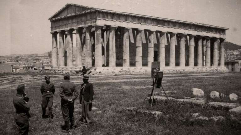 Die Welt: «Γιατί η Αθήνα απαιτεί τώρα πολεμικές αποζημιώσεις»