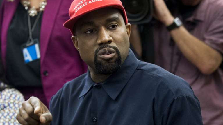 Κάνιε Γουέστ: αφήνει οικογένεια και Κιμ για τη θρησκεία;