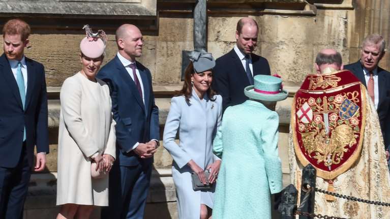 Η απίστευτα κομψή εμφάνιση της Κέιτ Μίντλετον και η υπόκλιση [Εικόνες]