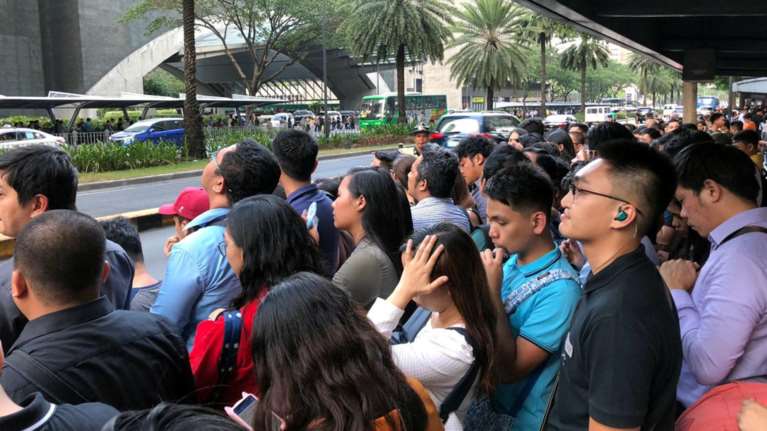 Φιλιππίνες:8 νεκροί, φόβοι για δεκάδες παγιδευμένους, μετά τον σεισμό