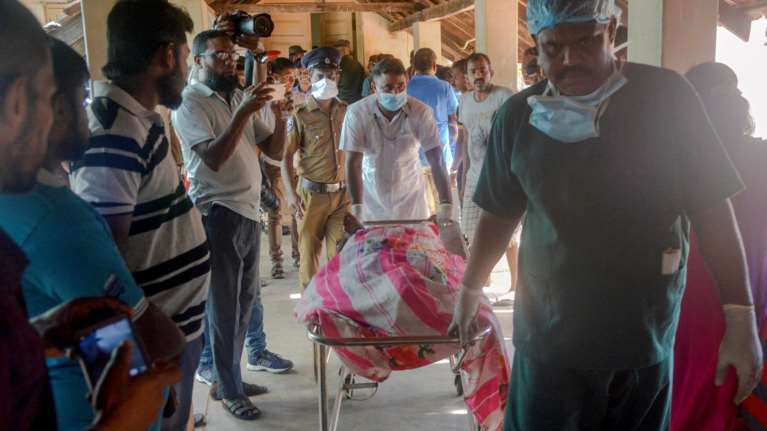 Σρι Λάνκα: Φοβισμένοι, οι τουρίστες αναζητούν τρόπο να φύγουν