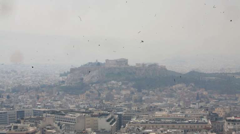 Ζέστη και αφρικανική σκόνη τη Μεγάλη Τετάρτη