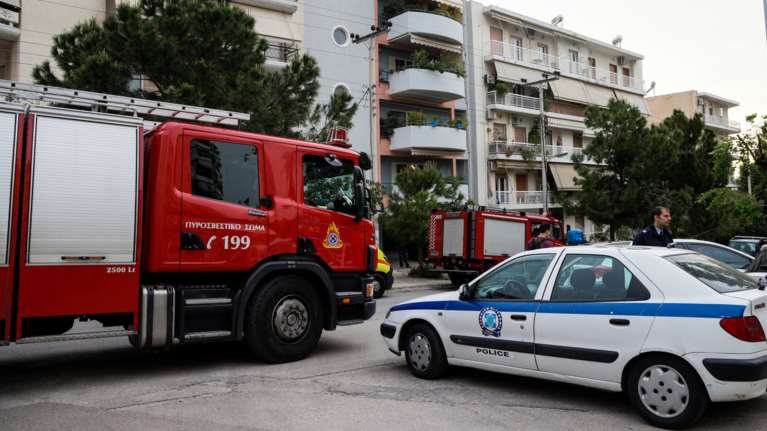 Έληξε μετά από 16 ώρες η ομηρία στη Ν. Σμύρνη - επέμβαση των ΕΚΑΜ