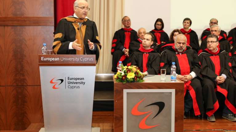 Ο Λοράν Φαμπιούς μέλος της οικογένειας του Ευρωπαϊκού Πανεπιστημίου Κύπρου