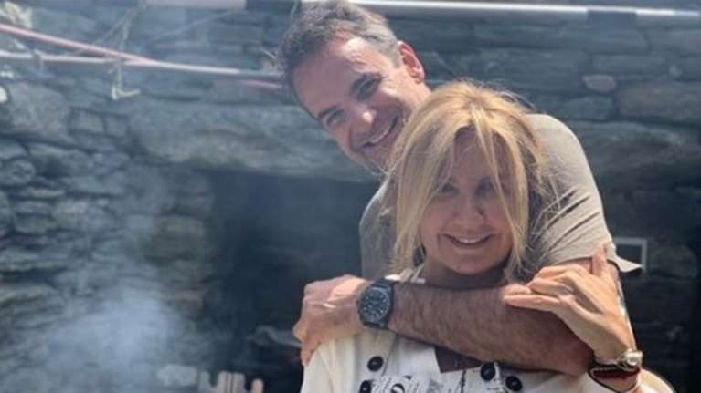 Η ευχή του Κυριάκου και της Μαρέβας Μητσοτάκη για το Πάσχα