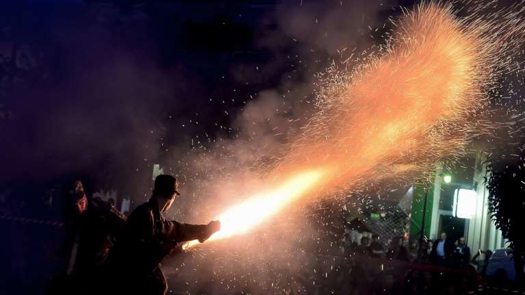 Νεκρός εικονολήπτης από σαΐτα στην Καλαμάτα - βίντεο σοκ - 7 συλλήψεις