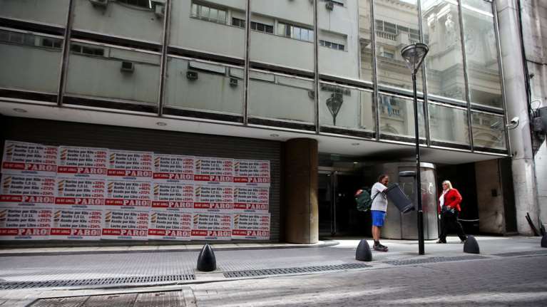 Παρέλυσε η Αργεντινή για την πολιτική λιτότητας του Μάκρι