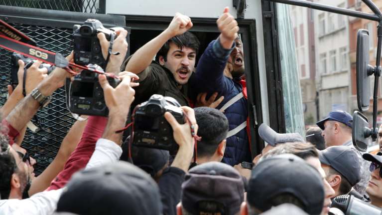 Κωνσταντινούπολη: Συλλήψεις και επεισόδια για την Πρωτομαγιά