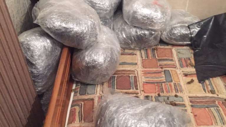 Εξάρχεια: Σακούλες με 150 κιλά κάνναβη εντόπισε η ΕΛΑΣ