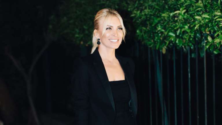 Το Toi-Moi φόρεμα της Κατερίνας Καινούργιου που θα μπορούσες να βάλεις και στο γάμο σου