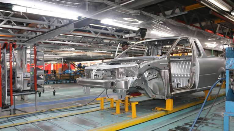 Δεν προλαβαίνουν να φτιάχνουν Navara στη Nissan