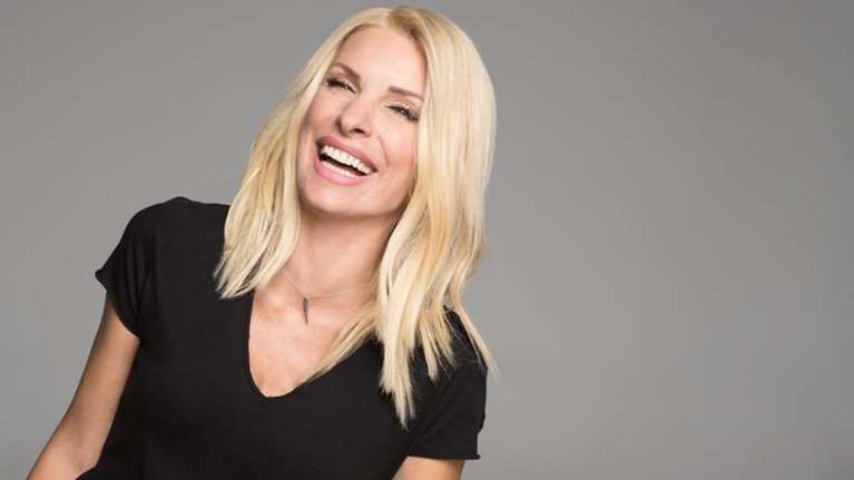 Η πεθερά της Μενεγάκη έχει... instagram &amp;  η Ελένη σχολιάζει