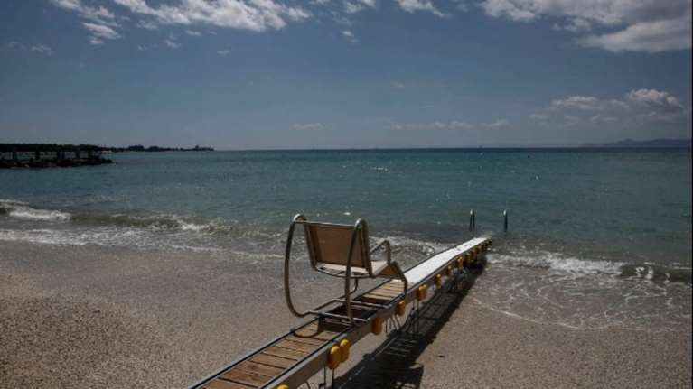 Εγκατάσταση μηχανισμού αυτόνομης πρόσβασης των ΑΜΕΑ στον Άλιμο