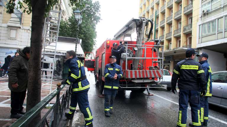 Η προκήρυξη για την πρόσληψη 962 πυροσβεστών εποχικής απασχόλησης