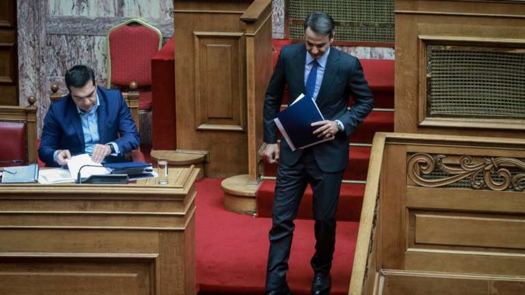 Ψήφος εμπιστοσύνης: Προαναγγελία πολιτικής θυέλλης στη Βουλή