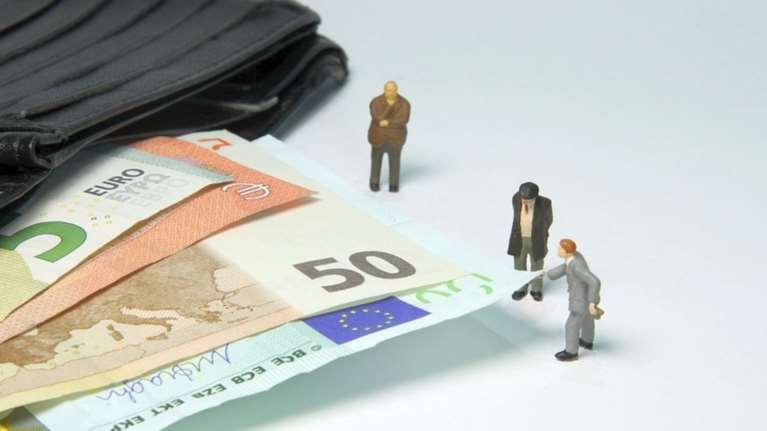 Η νέα ρύθμιση για συντάξεις χηρείας &amp; οφειλές σε ταμεία