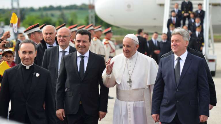 Στα Σκόπια ο Πάπας Φραγκίσκος - Η επιμονή του Ιβάνοφ