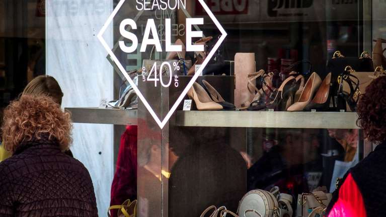 Έρευνα ΙΝΕΜΥ – ΕΣΕΕ: Απογοήτευση  από την κίνηση της αγοράς την Κυριακή