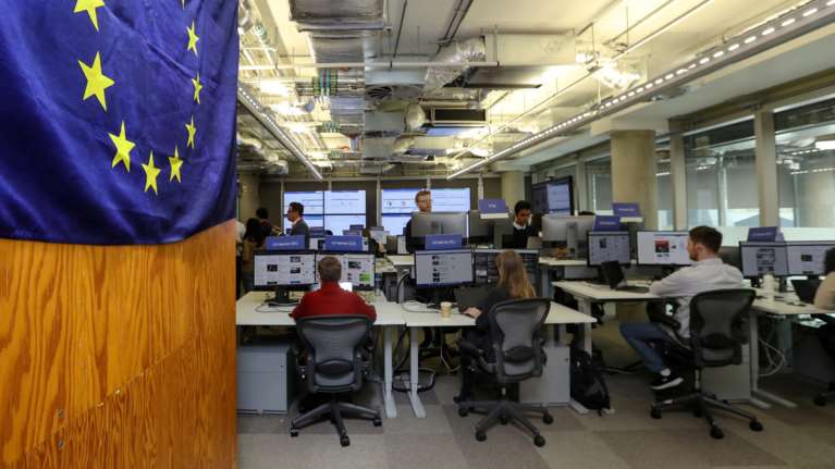 FAZ: Οι ευρωεκλογές στο Instagram και η ...πρόταση γάμου