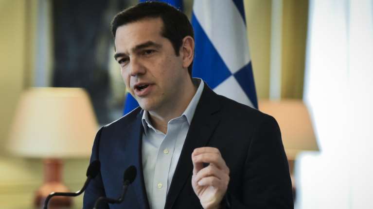 Η απάντηση Τσίπρα στον Μητσοτάκη για τον πατέρα του, τη χούντα και το ΠΑΣΟΚ