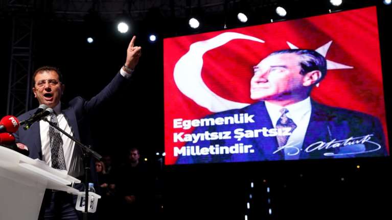 Τζαν Ντούνταρ: Η Τουρκία ενόψει θερμού πολιτικού καλοκαιριού