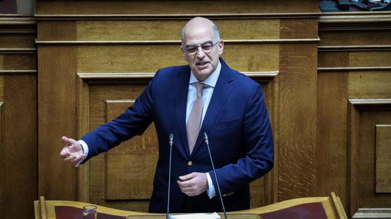 Δένδιας: Φιλότιμη η προσπάθεια Πολάκη αλλά να ζητούσε συγγνώμη