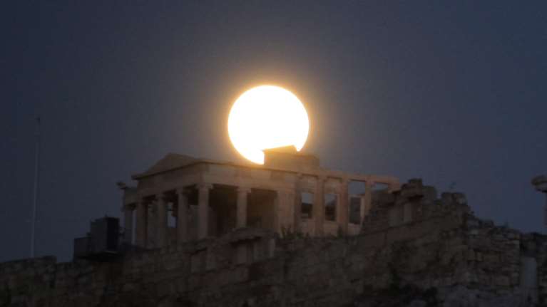 Παρθενώνας: άγνωστες ιστορίες, αναστηλώσεις και καταστροφές